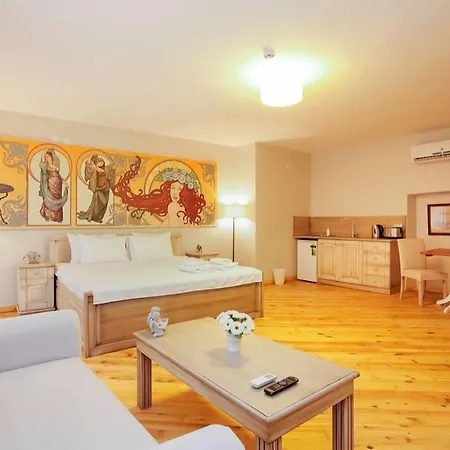 The Loft 3*