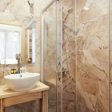 The Loft Hotel 3*