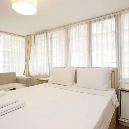 מלון The Loft 3*