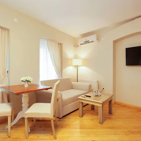 The Loft מלון
