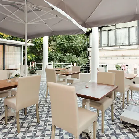 מלון The Loft 3*